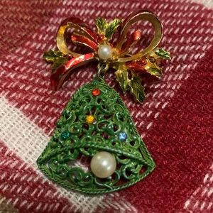 Vintage Bell Pin/Brooch